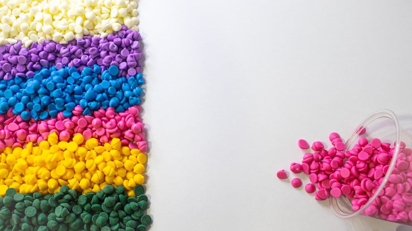 Colorful plastic resin pellets